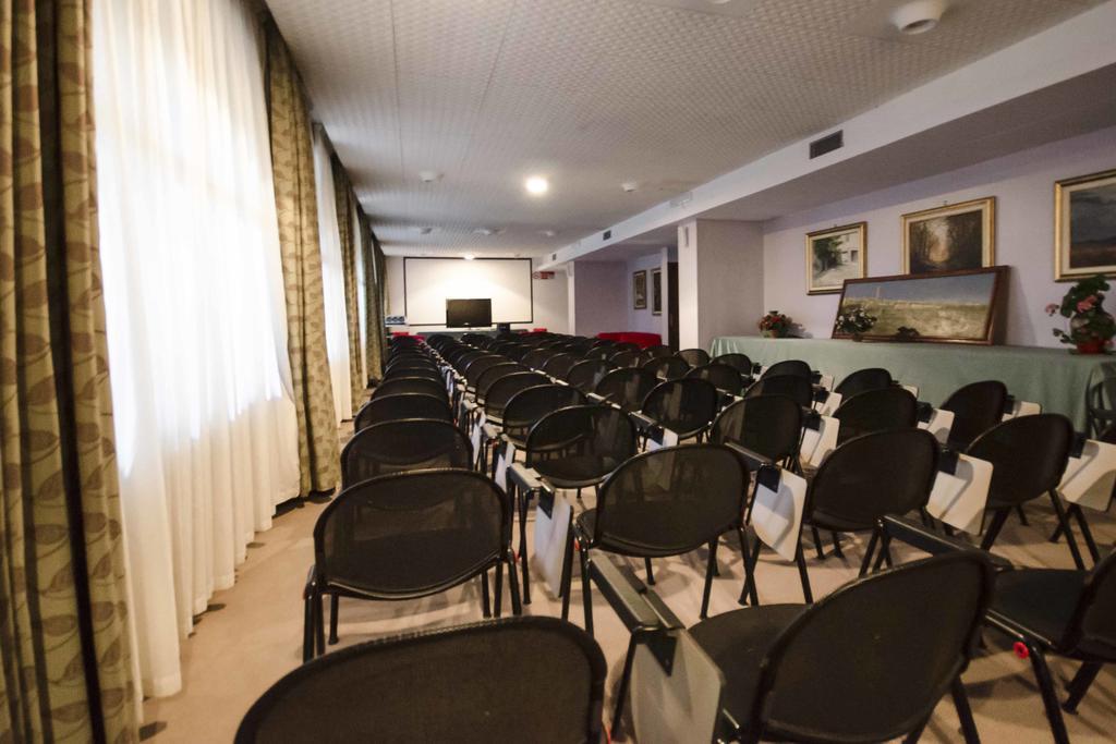 Grand Hotel Helios Tarquinia Eksteriør bilde